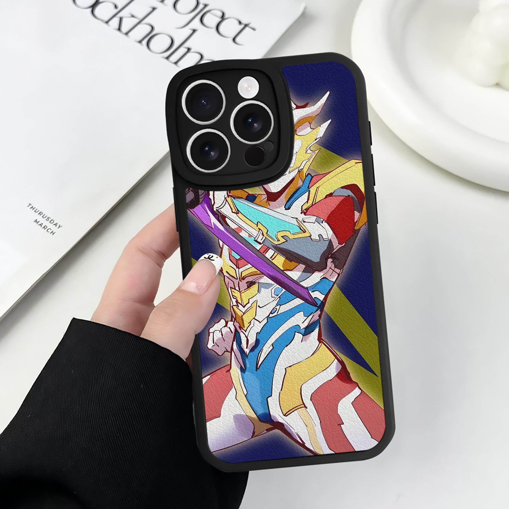 （画像用） ウルトラマン Ultraman 【iPhone 16シリーズ対応】シリコンスマホケース（レザー調） 材質：シリコン